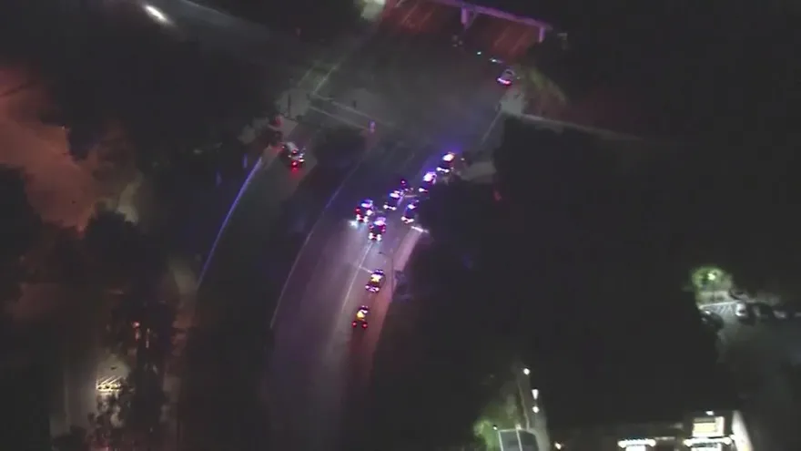 Doce muertos en tiroteo en un bar de California