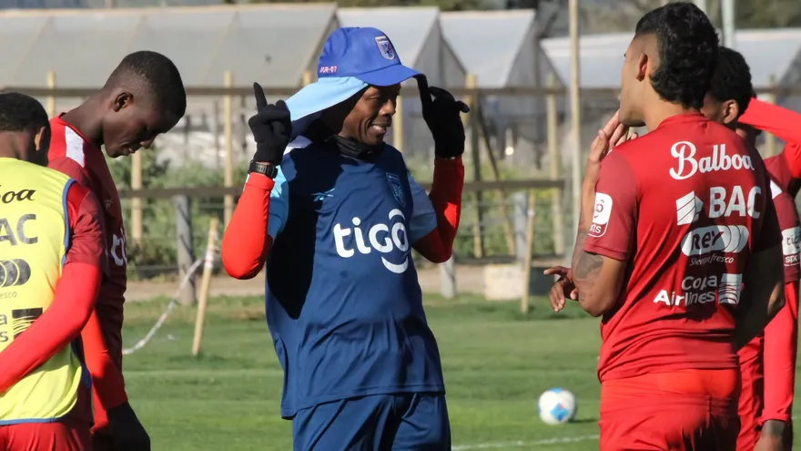 Jorge Dely Valdés entrenador de la selección de Panamá Sub 20