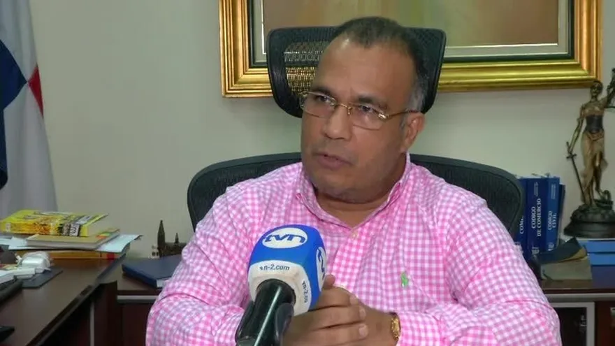 Fiscalía pide alerta roja a Interpol para detener a Ivan Clare y West Valdés