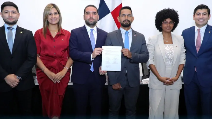 Bancada Independiente Vamos llevó a cabo una conferencia de prensa