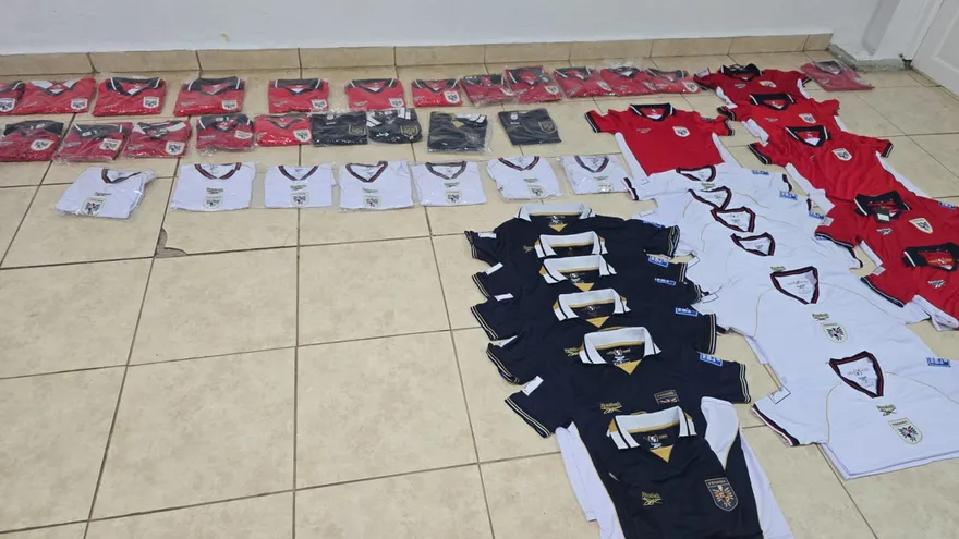 Aduana retiene mercancía irregular