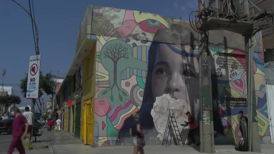 Artistas visuales buscan nuevas formas de sobrevivir a la crisis.