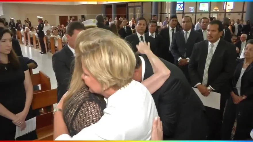 Despiden con honores de Estado a Ricardo Arias Calderón