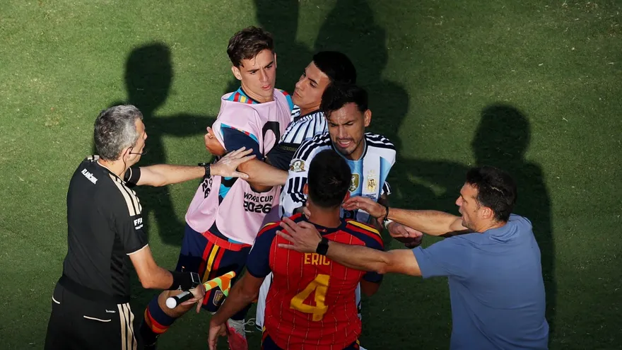 Leandro Paredes y Eric García