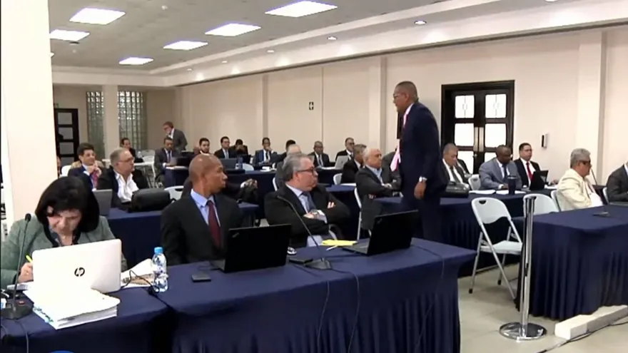 Juicio Odebrecht: perfil contable inactivo, sesión exprés y renuncia de 32 testigos marcan la jornada