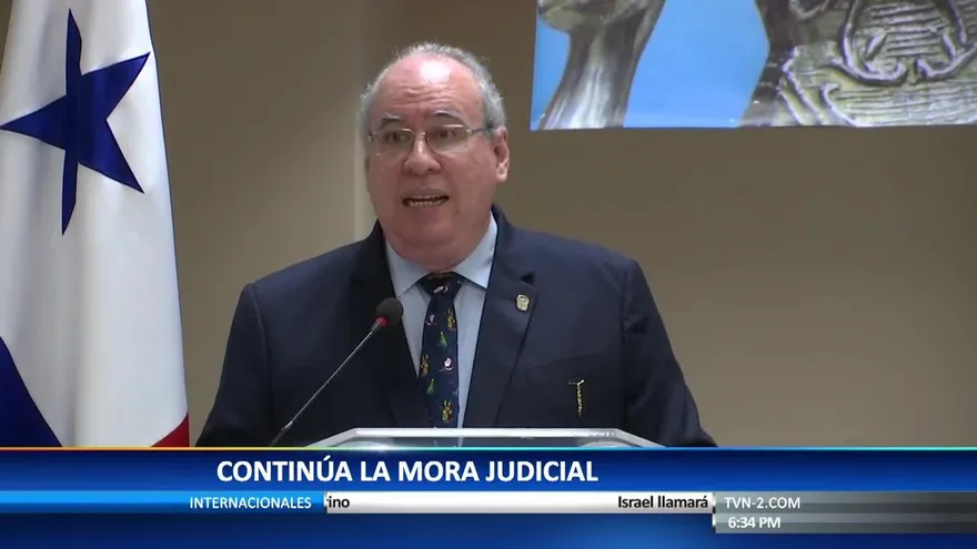 Ayú Prado presenta informe de gestión