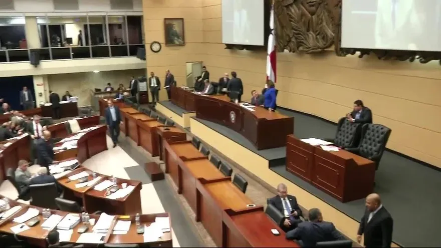 Pleno de la Asamblea suspende ratificación del director de la CSS