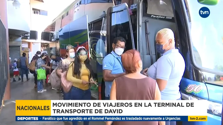 Aumenta cantidad de viajeros en terminal de David