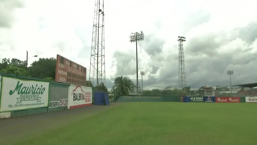 Denuncian deplorable estado del estadio Justino Salinas