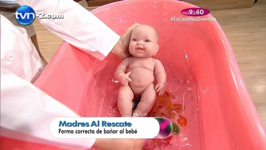 Madres al Rescate - Forma adecuada de bañar al bebé pequeño