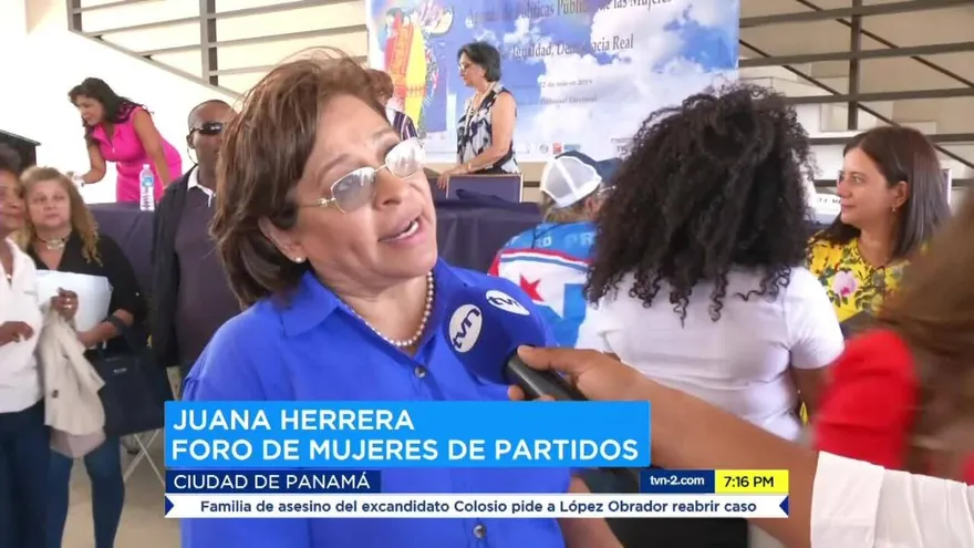 Candidatos presidenciales  firman pacto por los Derechos de la Mujer