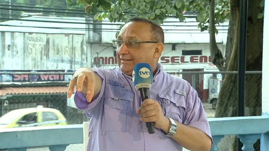 Alcibíades  Vásquez, Ministro de Desarrollo Social