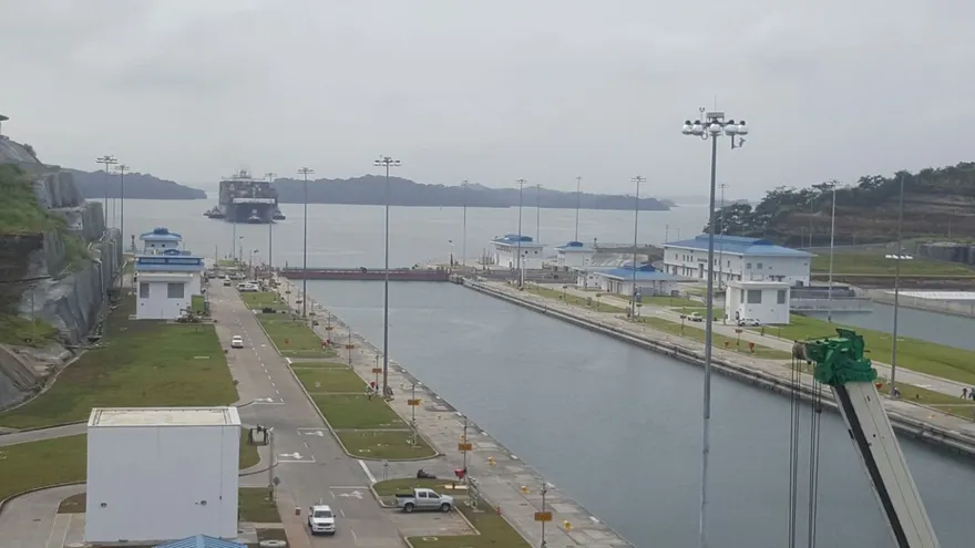 Falla eléctrica retrasa tránsito número 500 en el Canal Ampliado