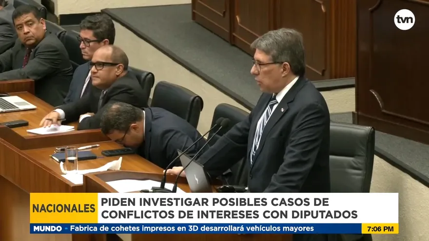 ¿Qué está pasando entre los carros cisternas y la Asamblea?