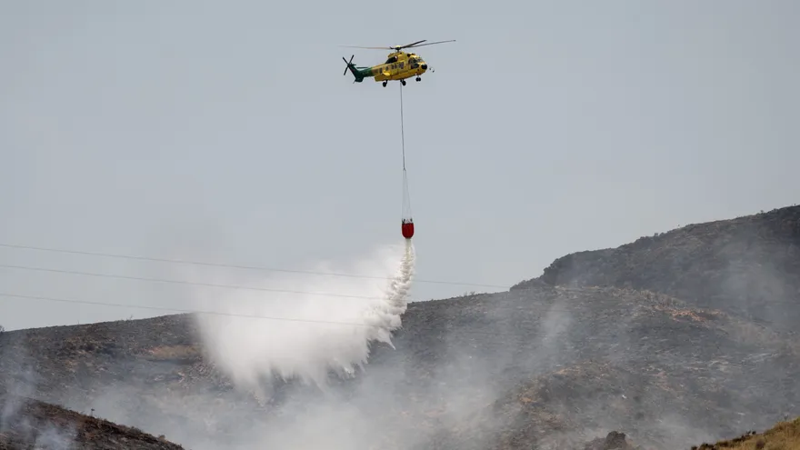 El mortífero incendio del sur de España presenta evolución 'favorable'