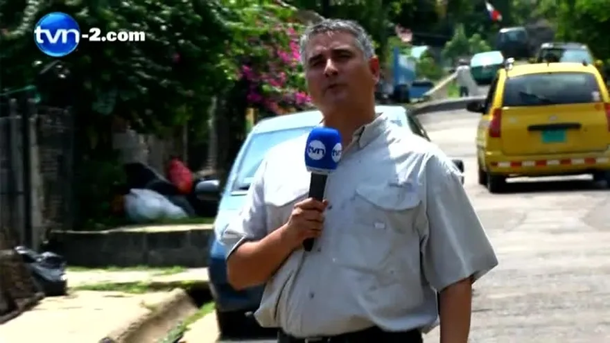 Remueven auto lleno de basura luego de denuncia en "Yo Informo"