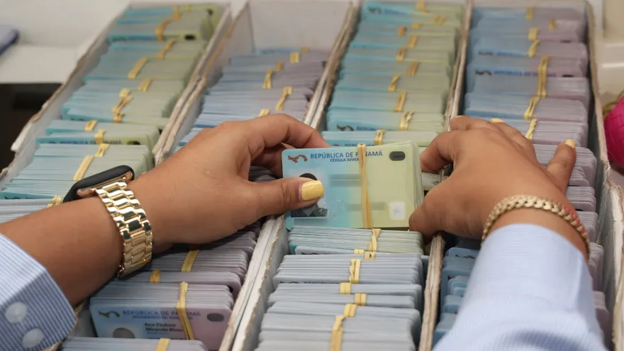 Cédula juvenil actualizada en Panamá, la cual es emitida por el Tribunal Electoral.