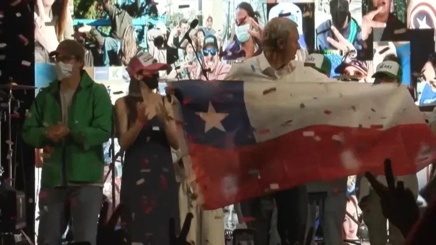 Candidatos cierran campañas rumbo a presidenciales en Chile