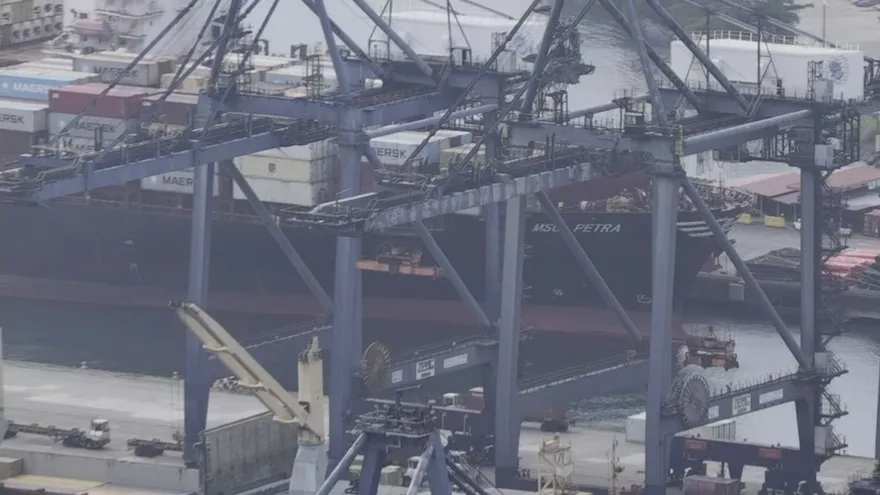 Detallan avances en las operaciones del puerto de Cristóbal