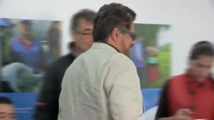 Las FARC aplazan tránsito hacia zonas de reunión