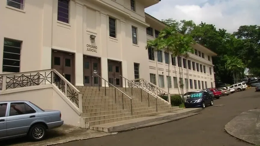 Reacciones por fallo que declaró legal tres artículos de la ley blindaje