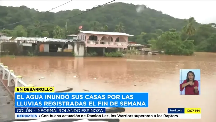 Residentes afectados por inundaciones en Colón reciben ayuda