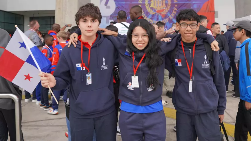 Algunos integrantes de la delegación de Panamá para la Olimpiada Mundial Juvenil Sub-16 de Ajedrez Barranquilla 2025