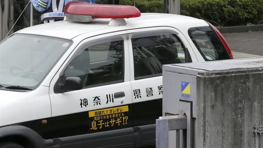 Coche de policía en Japón.