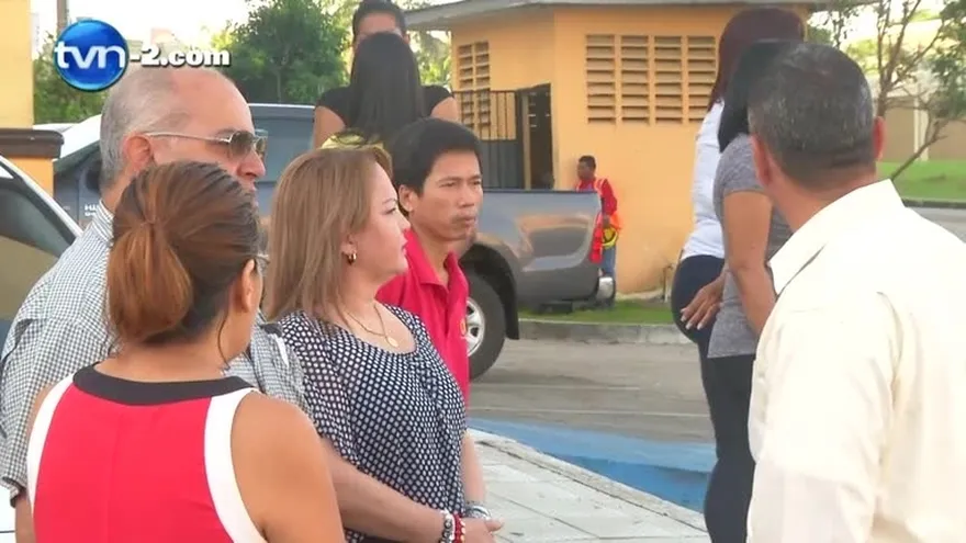 Comerciantes y clientes de Condado del Rey esperan pronta solución para las inundaciones