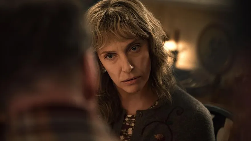 Fotograma cedido por Netflix que muestra a la actriz Toni Collette en "I'm Thinking Of Ending Things". "Escuchar a tu instinto".