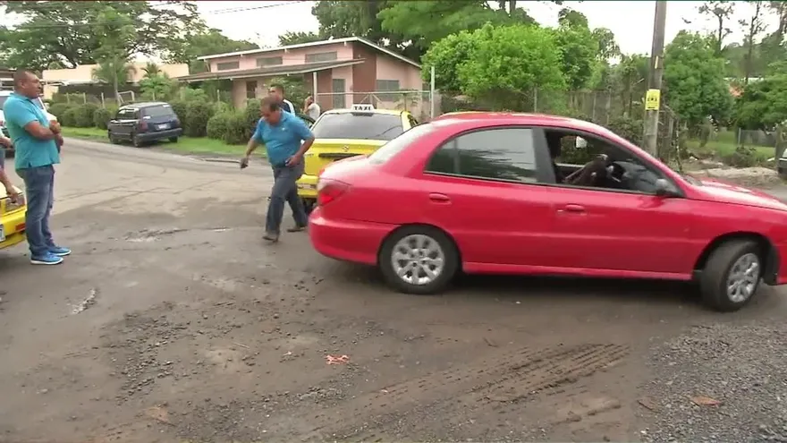 Protestas en Villa Zaita por mal estado de las calles