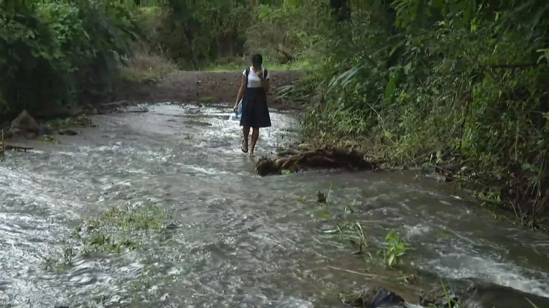 Piden la construcción de un puente.
