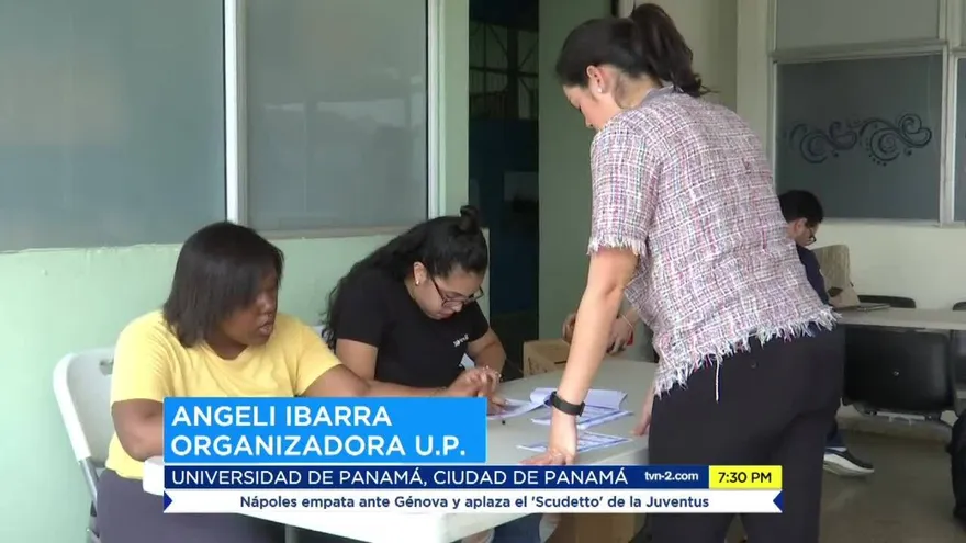 Simulacro de votación en las universidades