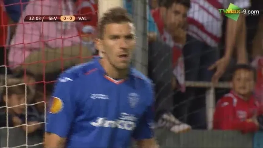 Gol de Mbia min 33 - Sevilla 1-0 Valencia