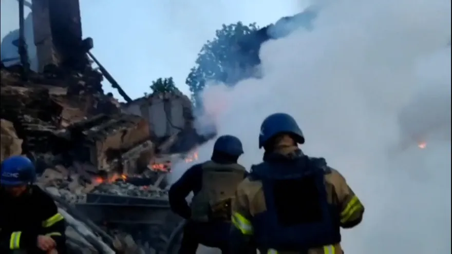 60 muertos en el ataque ruso a una escuela en Ucrania