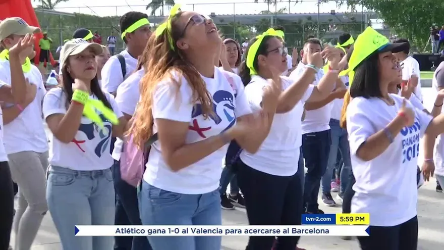 Jóvenes se congregaron en la Cinta Costera Camino a la JMJ