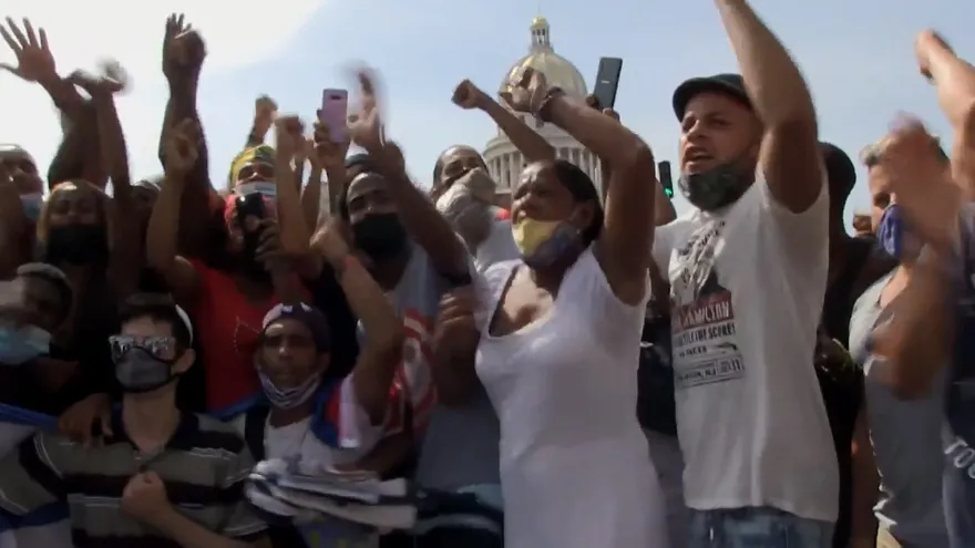 Protestas sin precedentes en Cuba, cuyo presidente culpa a EEUU