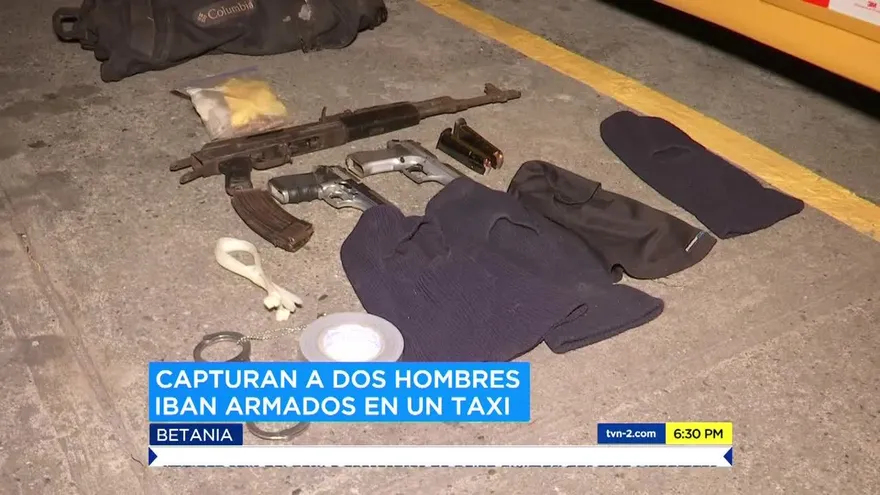 Policía Nacional captura a sujetos con un fusil AK-47