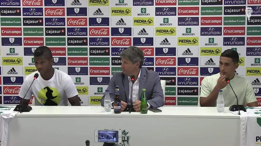 Fidel Escobar fue presentado como nuevo refuerzo del Córdoba CF