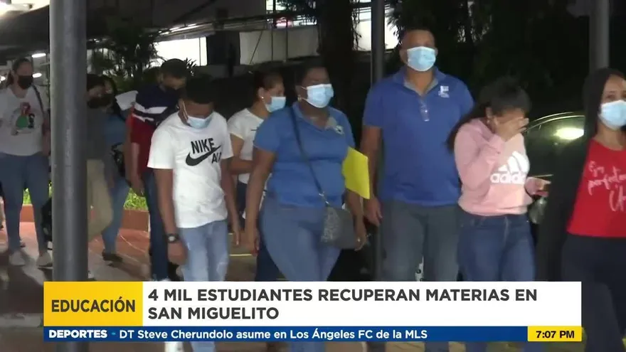 Los estudiantes que acuden a la recuperación académica en San Miguelito
