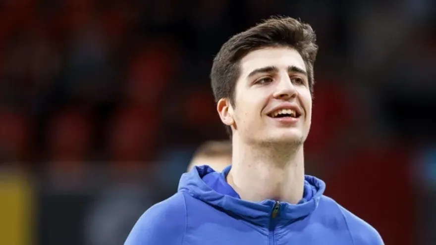 Top-5 en el draft de la NBA, inicia servicio militar