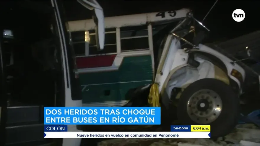 Dos heridos por colisión de buses en Colón