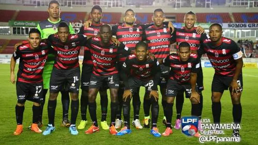 Sporting gana y se toma la punta del Apertura 2014