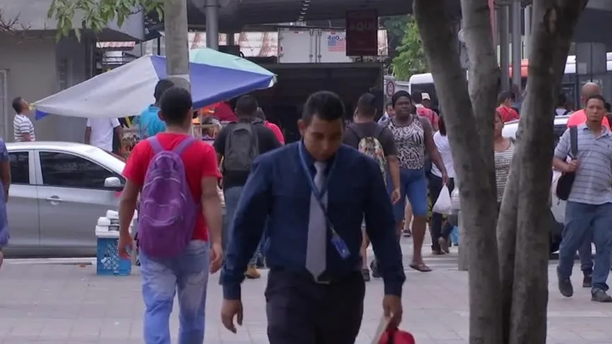 Recomiendan revisar programa 100 a los 65