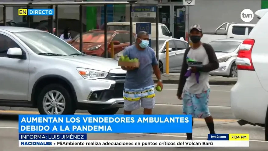 Aumenta los vendedores en los semáforos en pandemia