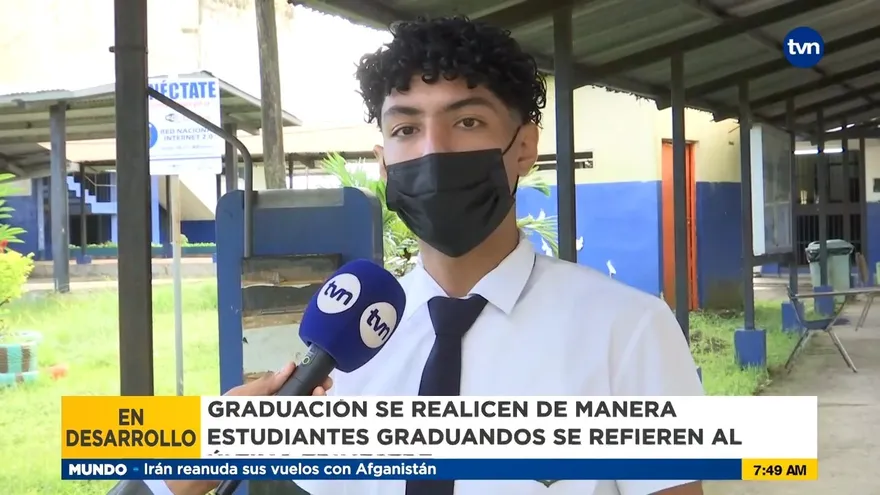 Graduandos piden actos de graduación en lugares abiertos
