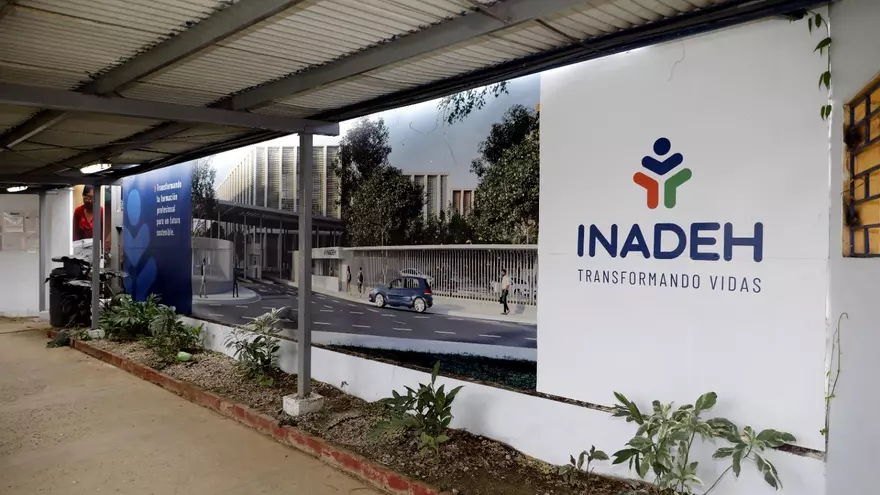 Inadeh , ofrece curso virtual de ingles con metodología self-study.