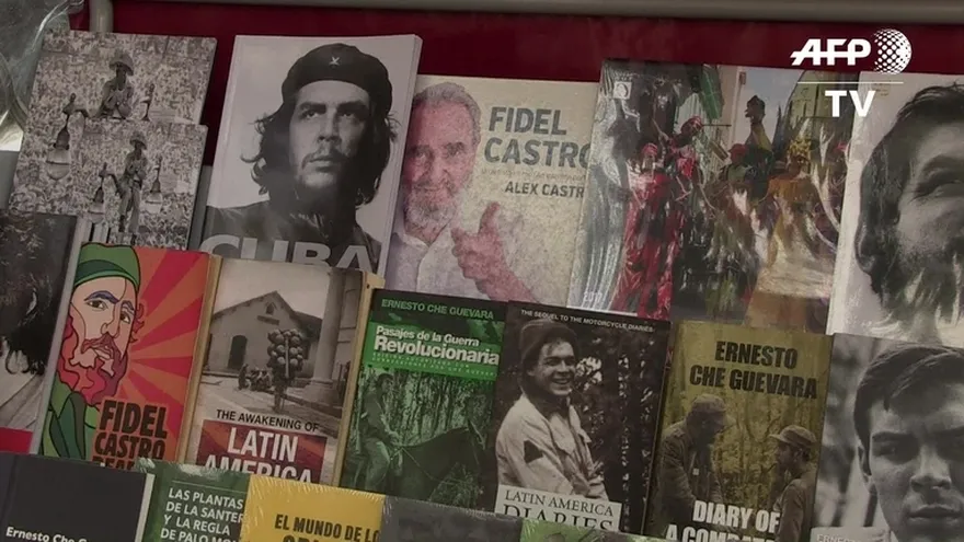 La imagen de Fidel en Cuba reta a su propia prohibición de culto