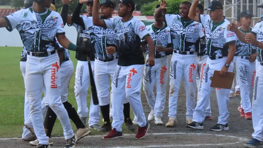 Jugadores del equipo mayor de Darién