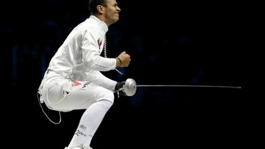 Limardo asegura primera medalla de Venezuela